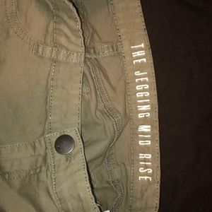 Women’s olive green mid rise jeggings